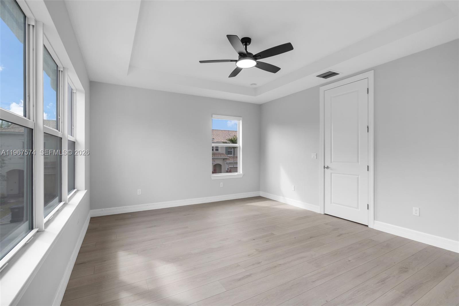 1595 3 / 3 1769 sq. ft. $ 2026-02-18 0 Photo