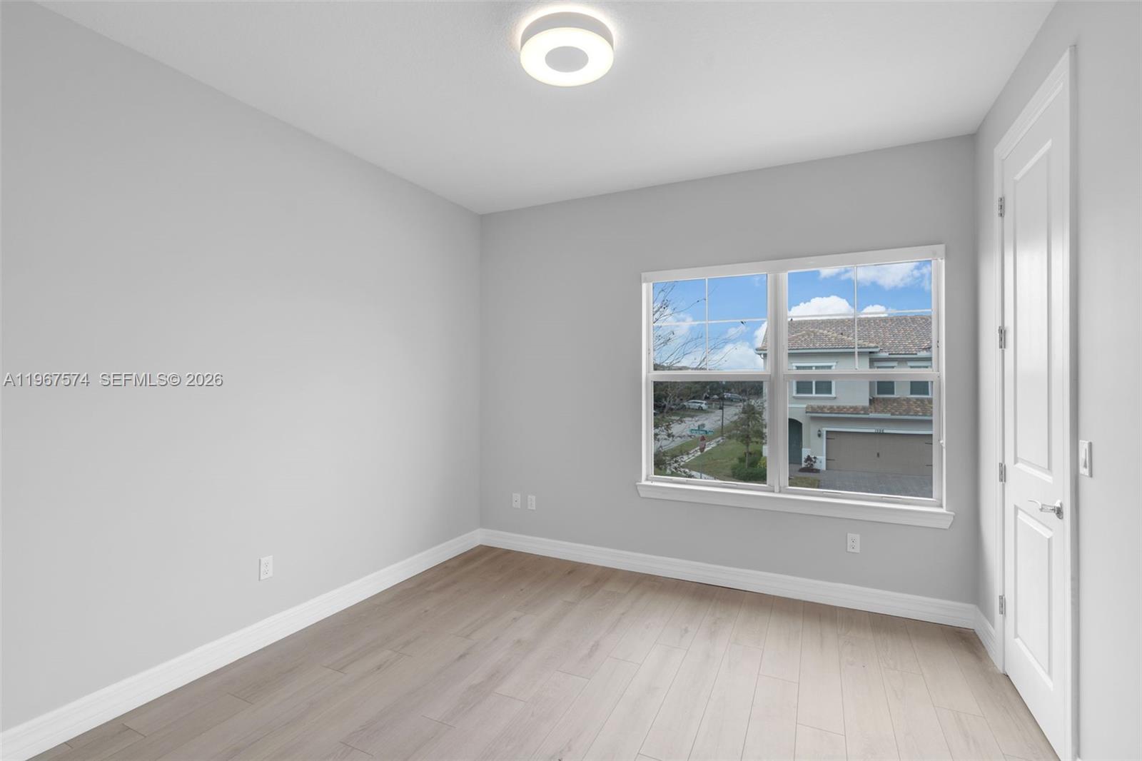 1595 3 / 3 1769 sq. ft. $ 2026-02-18 0 Photo