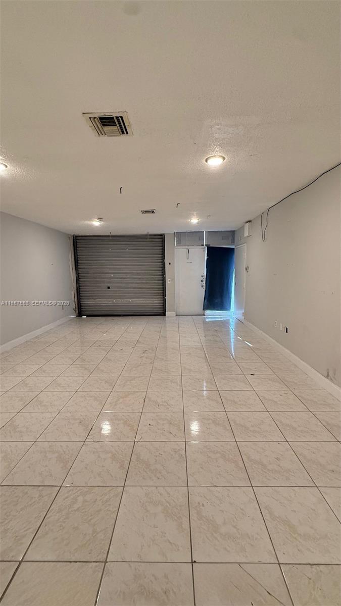 10  /   кв.футов $ 2026-02-18 0 Фото