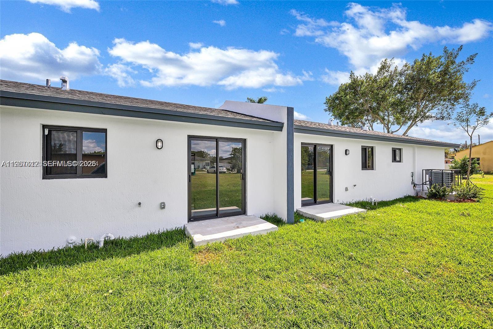   /   кв.футов $ 2026-02-18 0 Фото