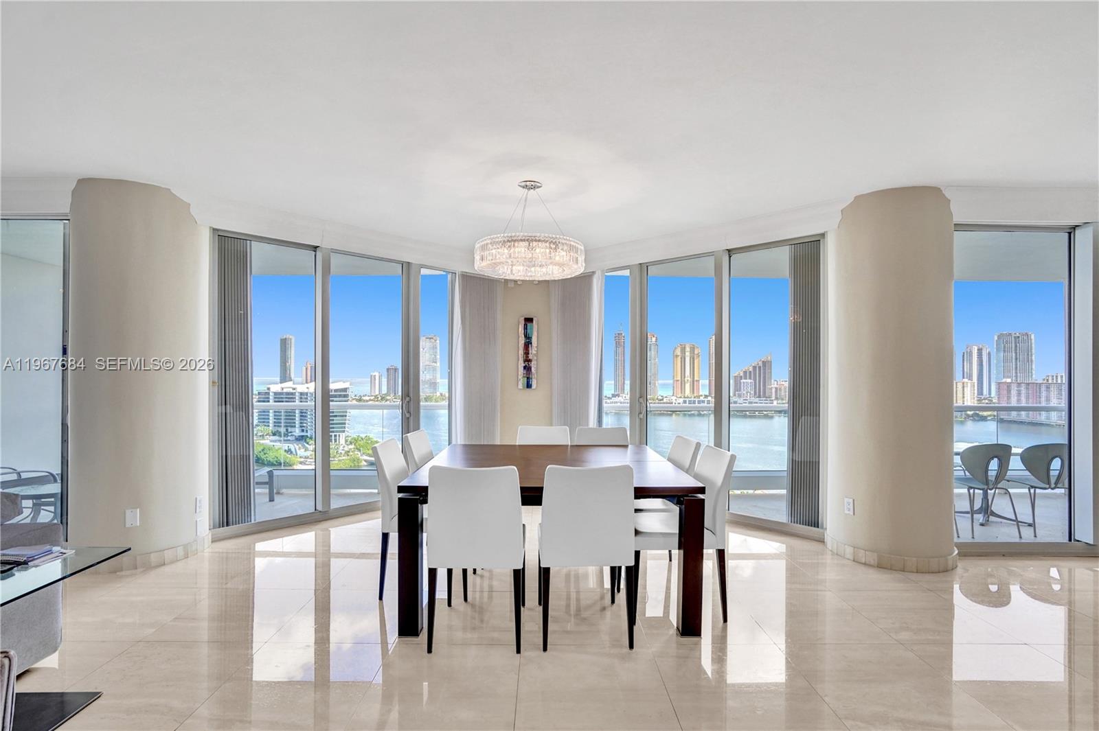 2404 3 / 3 2690 sq. ft. $ 2026-02-18 0 foto