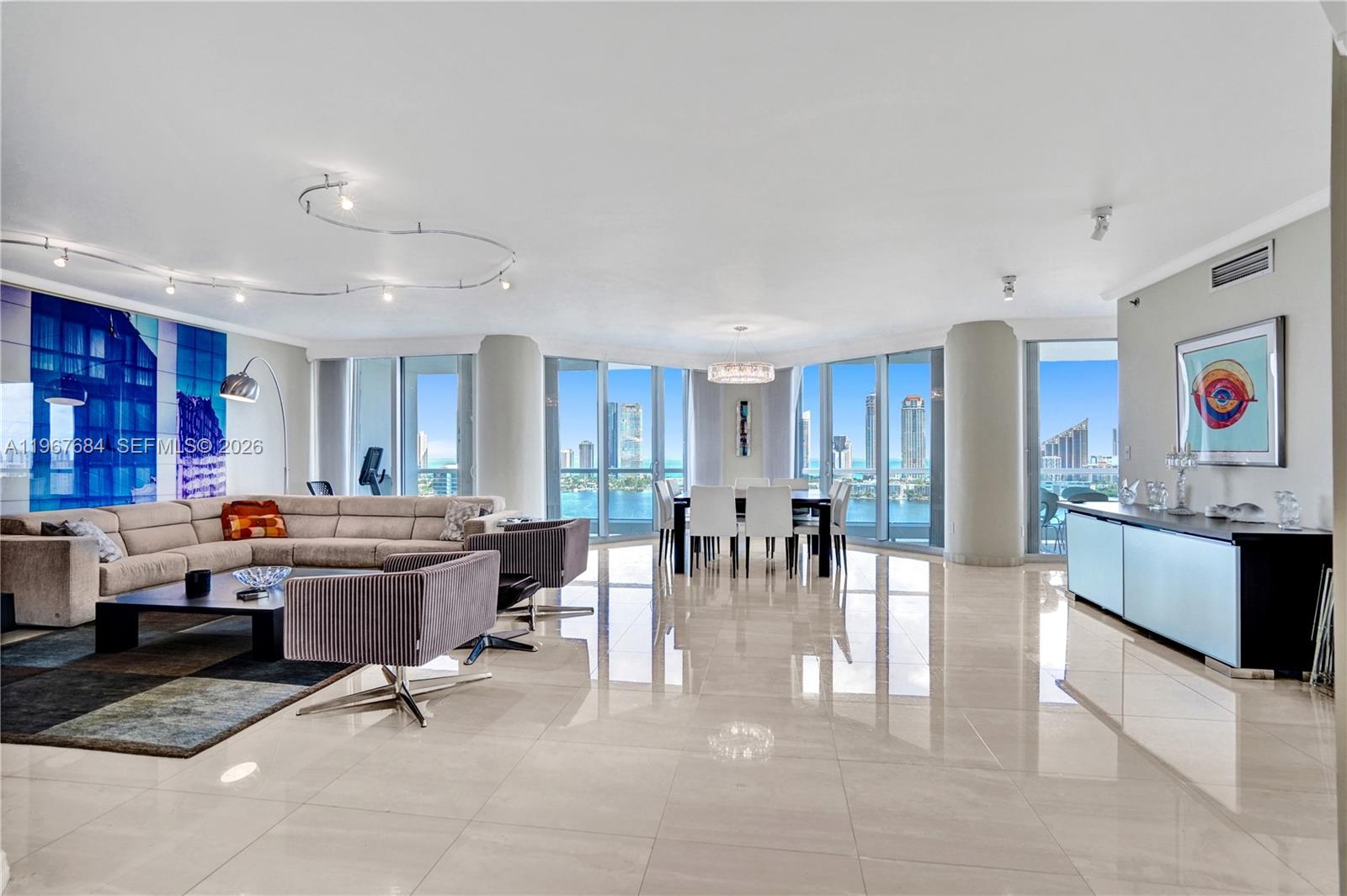 2404 3 / 3 2690 sq. ft. $ 2026-02-18 0 foto