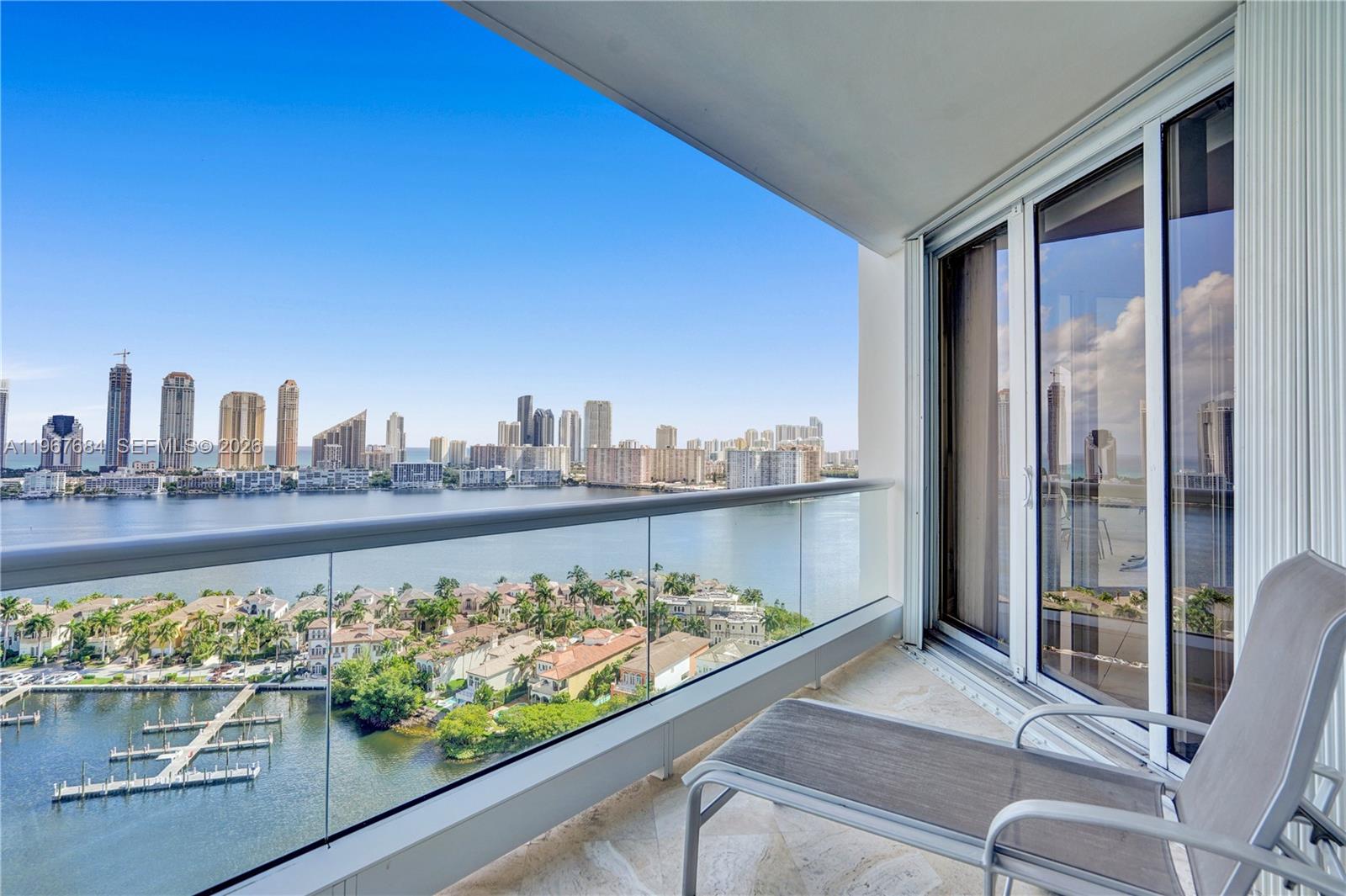 2404 3 / 3 2690 sq. ft. $ 2026-02-18 0 foto