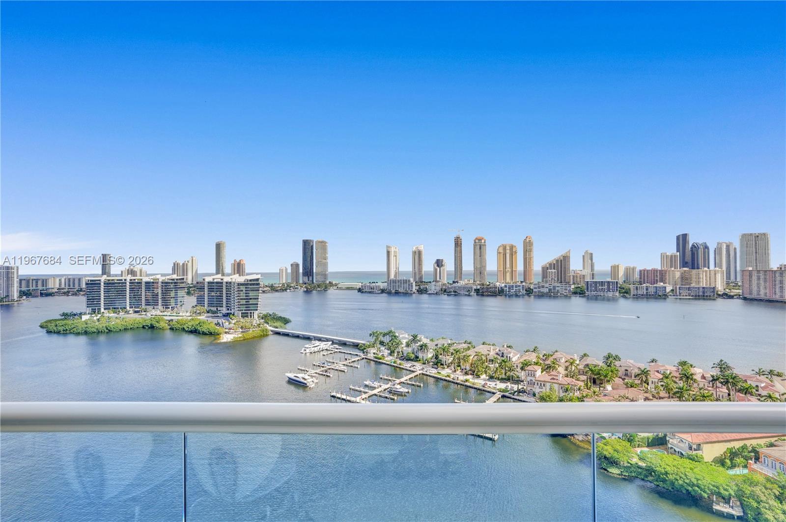 2404 3 / 3 2690 sq. ft. $ 2026-02-18 0 foto