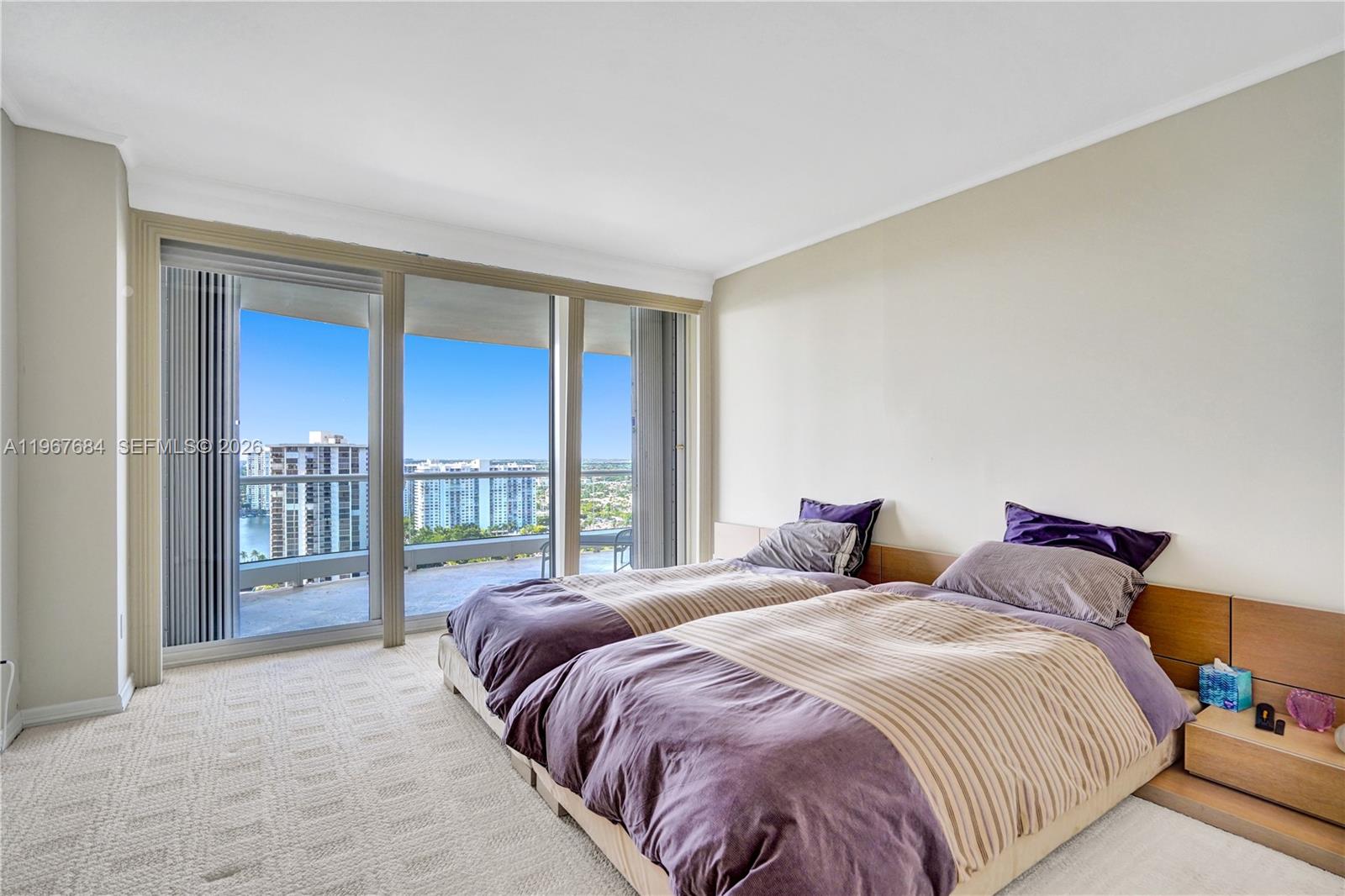 2404 3 / 3 2690 sq. ft. $ 2026-02-18 0 foto