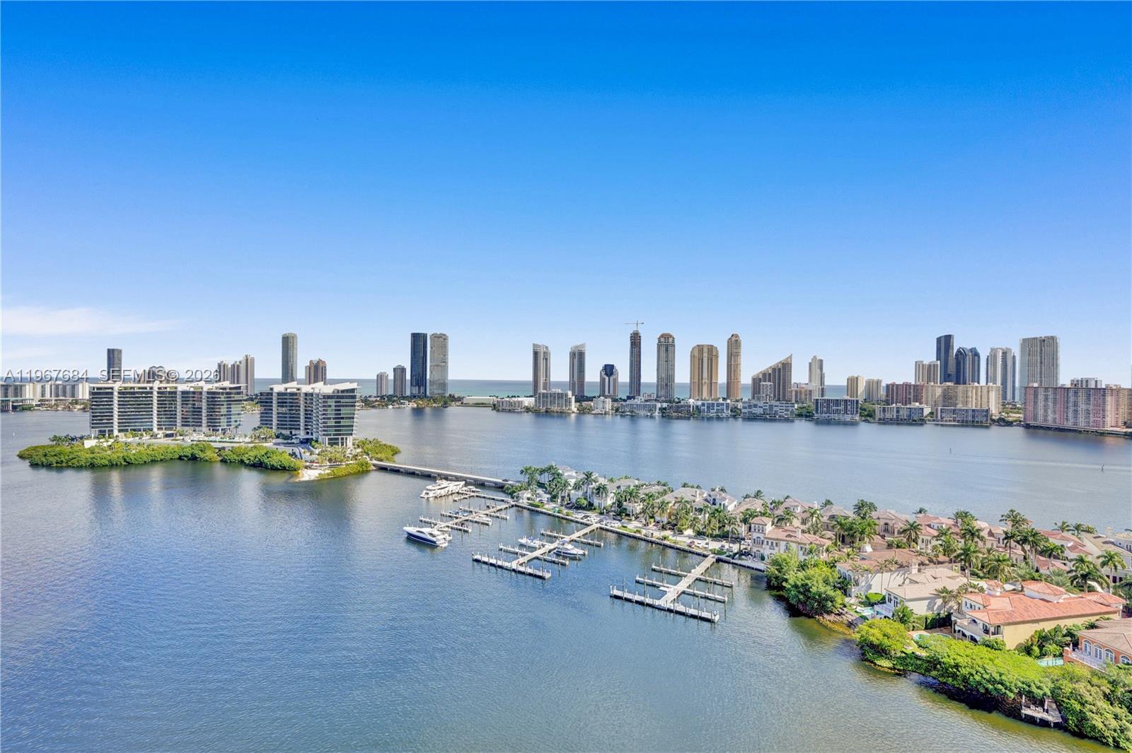 2404 3 / 3 2690 sq. ft. $ 2026-02-18 0 foto