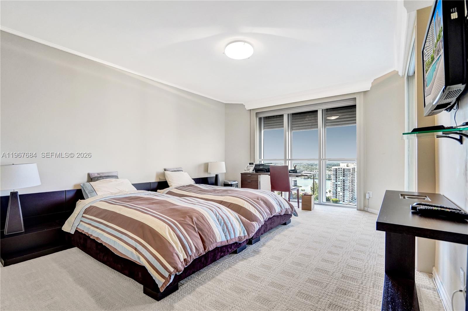 2404 3 / 3 2690 sq. ft. $ 2026-02-18 0 foto