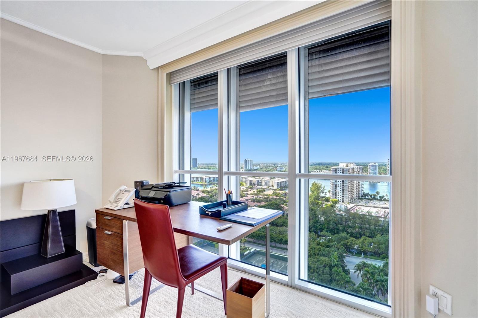 2404 3 / 3 2690 sq. ft. $ 2026-02-18 0 foto