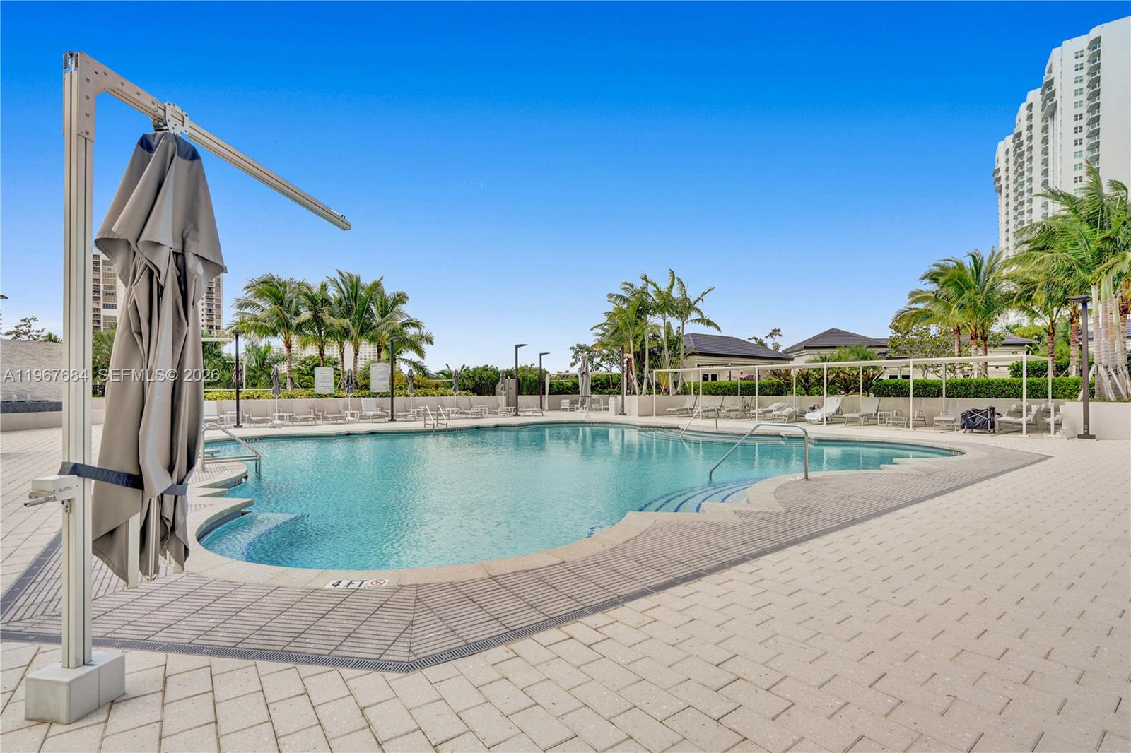 2404 3 / 3 2690 sq. ft. $ 2026-02-18 0 foto