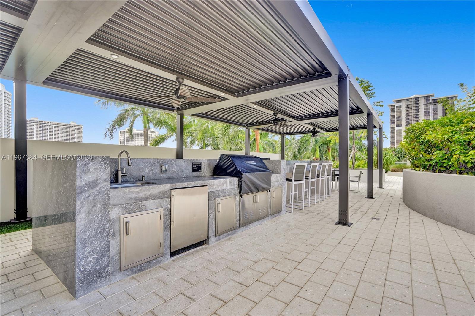 2404 3 / 3 2690 sq. ft. $ 2026-02-18 0 foto