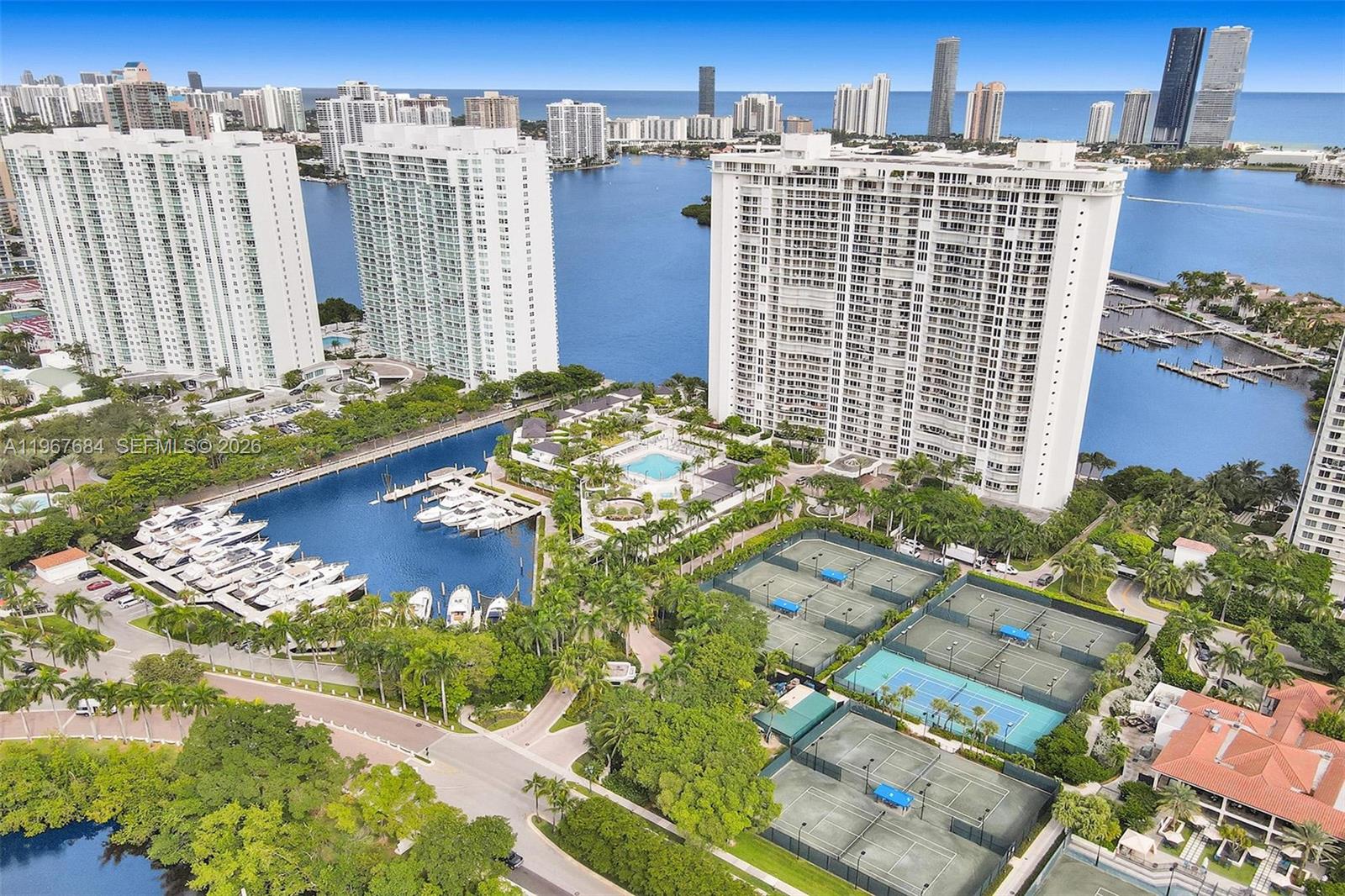 2404 3 / 3 2690 sq. ft. $ 2026-02-18 0 foto