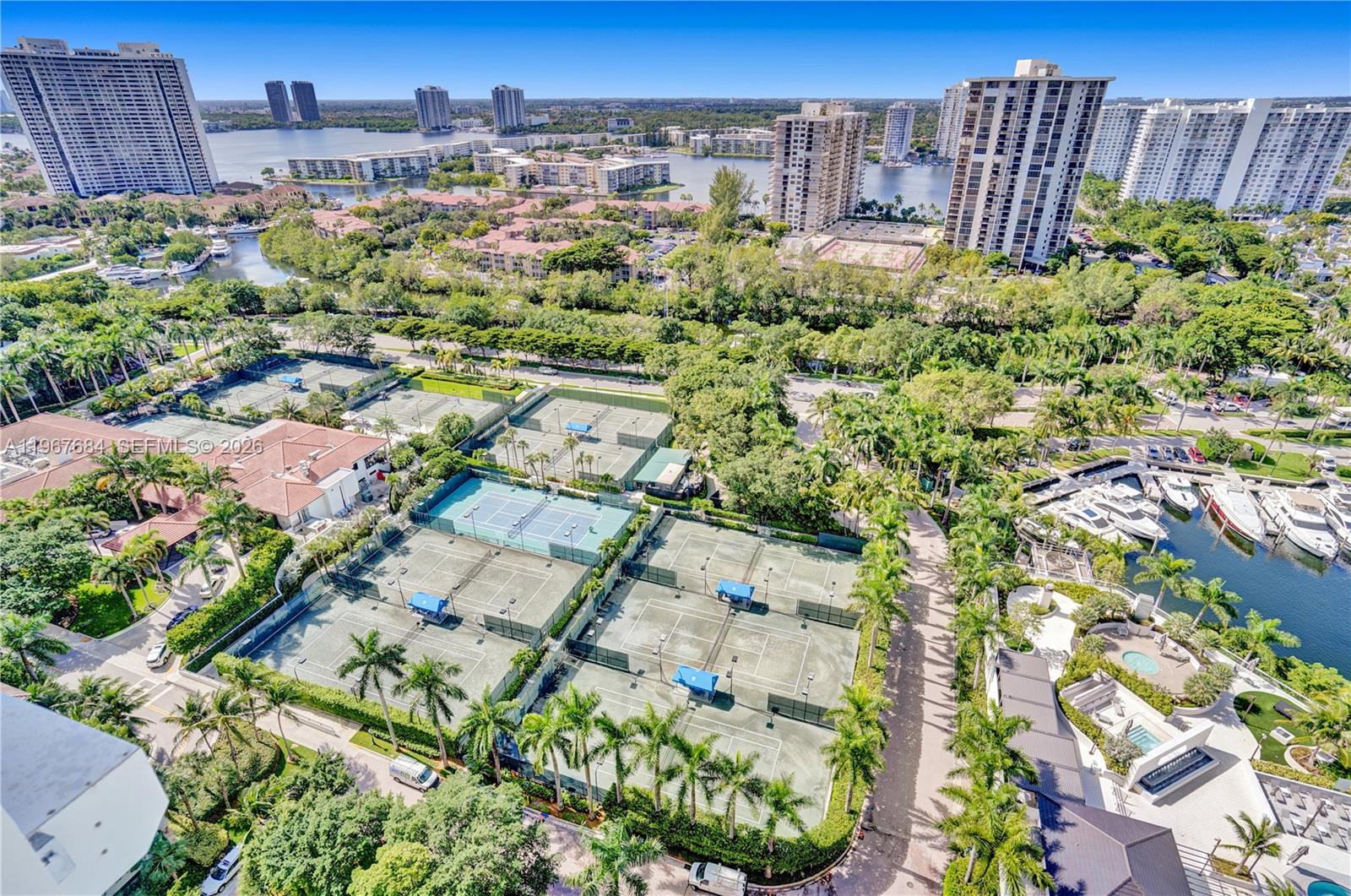 2404 3 / 3 2690 sq. ft. $ 2026-02-18 0 foto