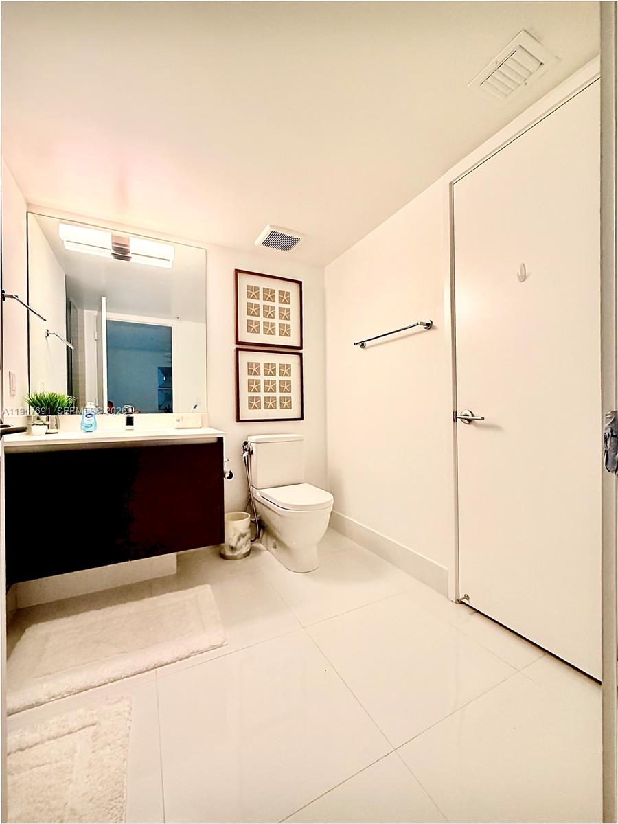 See details 4-1206 2 / 3 1524 sq. ft. $ 2026-02-18 0 Photo