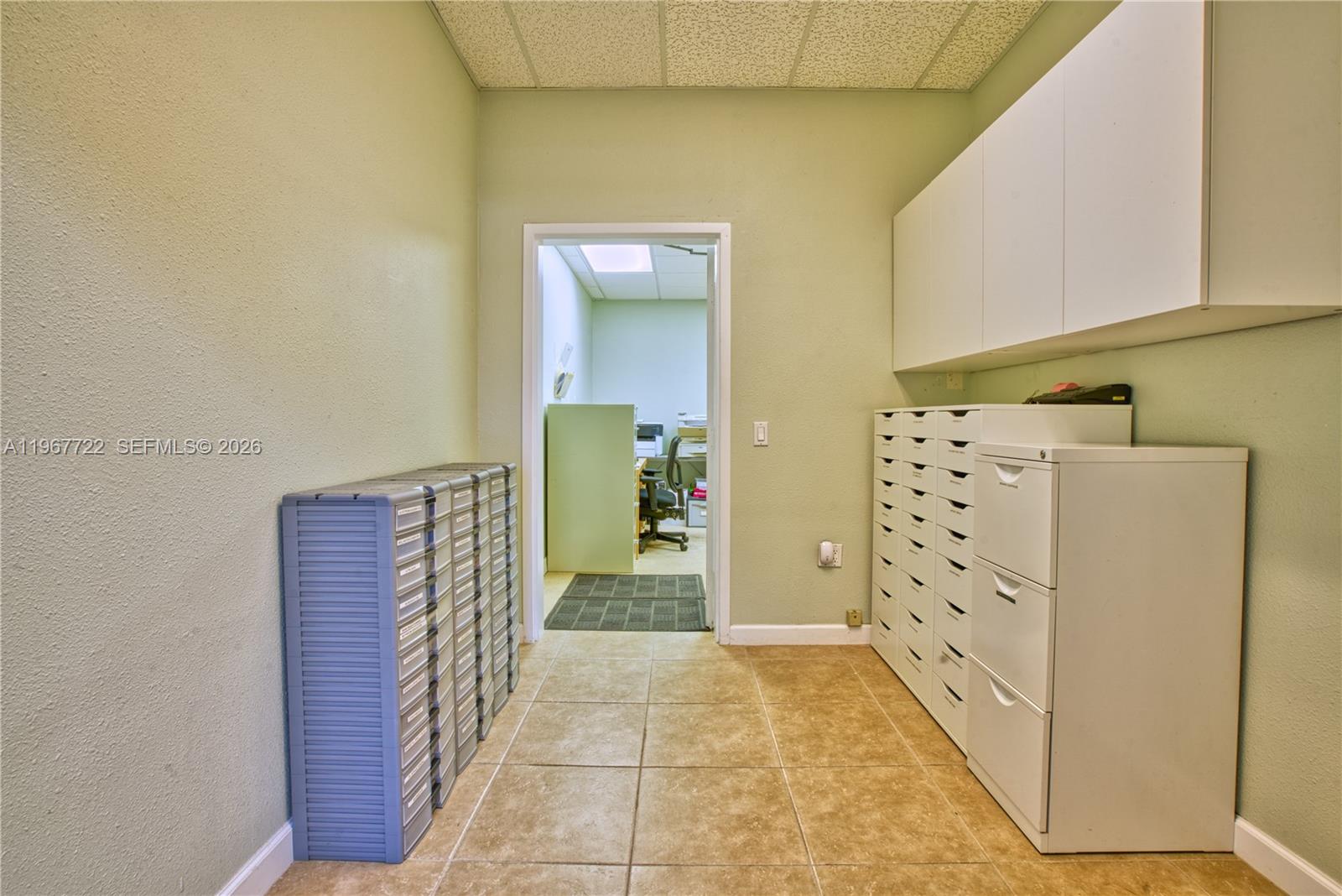 6 & 7  /   sq. ft. $ 2026-02-18 0 foto