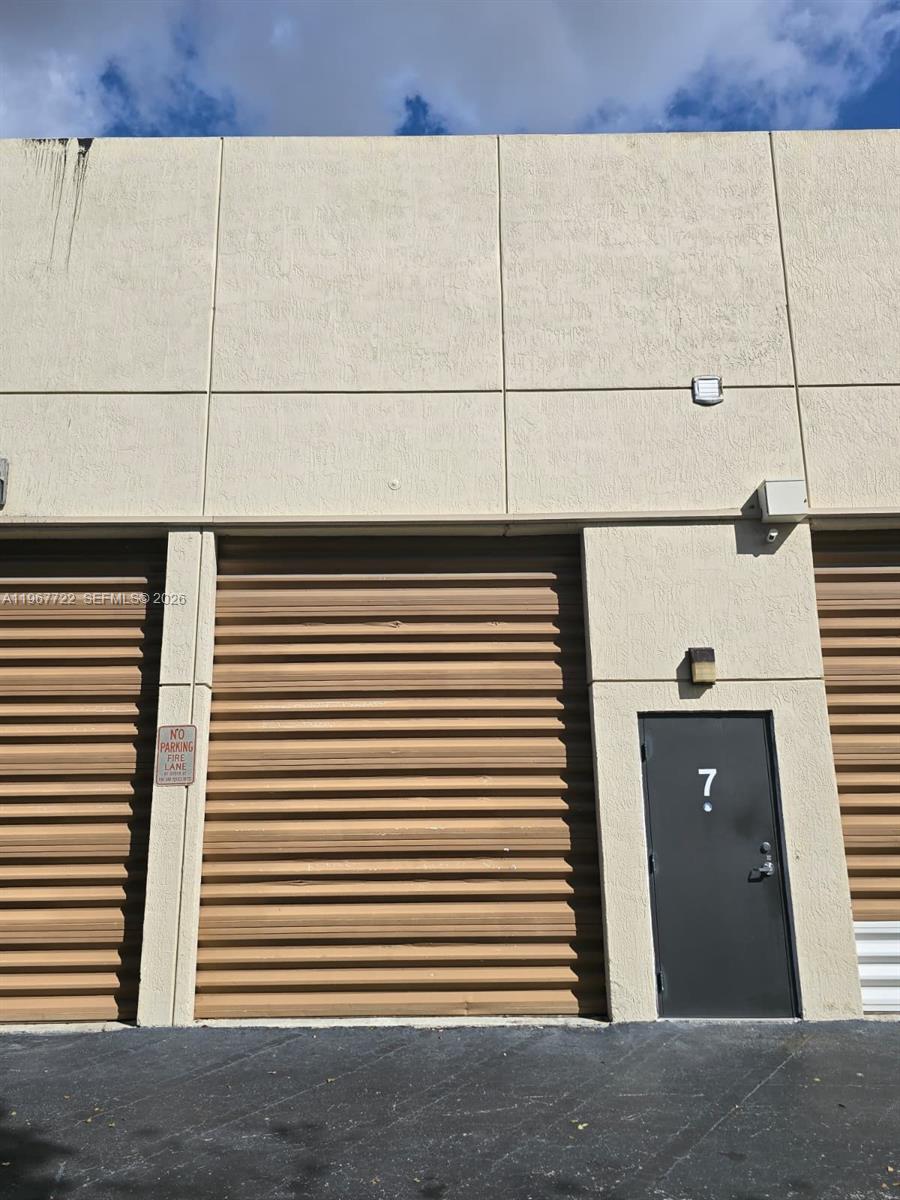 6 & 7  /   sq. ft. $ 2026-02-18 0 foto