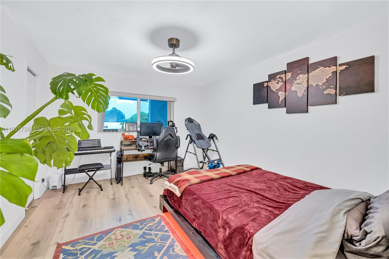   /   кв.футов $ 2026-02-18 0 Фото