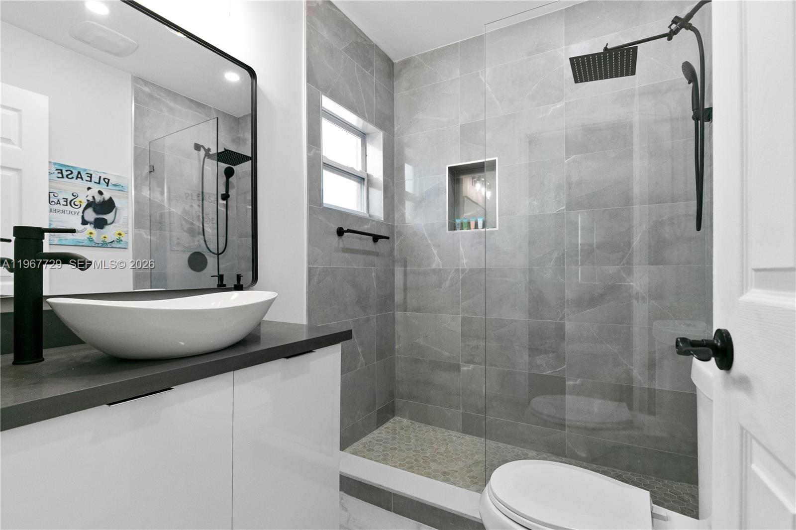   /   кв.футов $ 2026-03-05 0 Фото