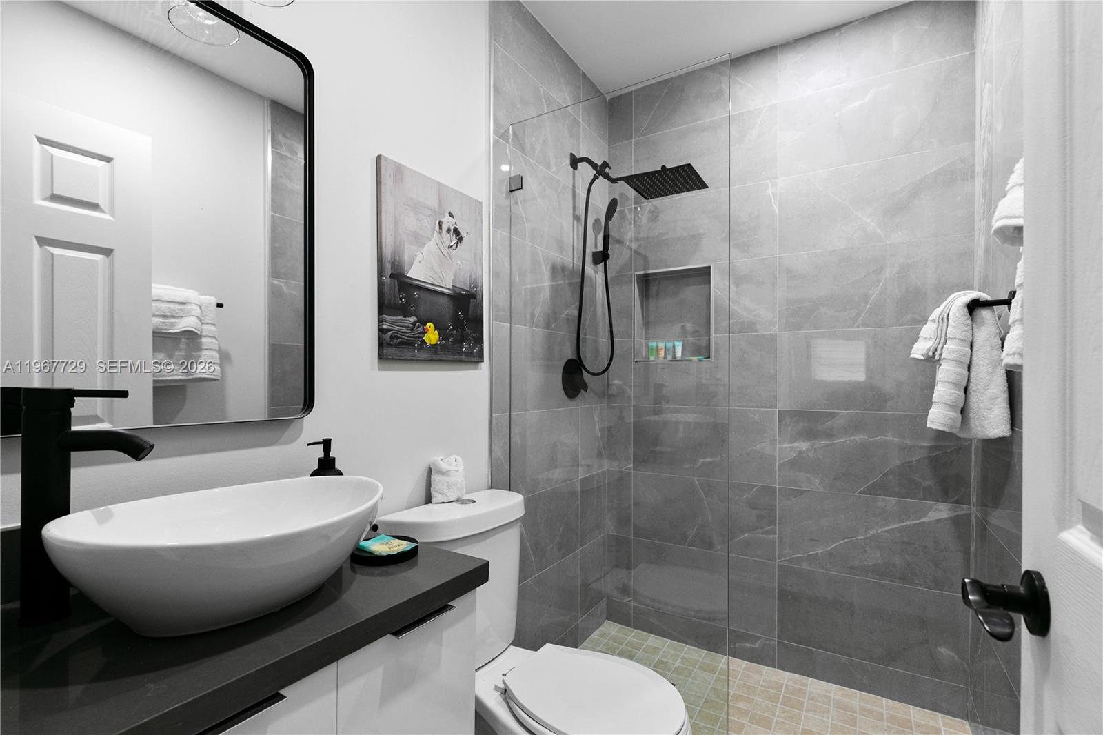   /   кв.футов $ 2026-03-05 0 Фото