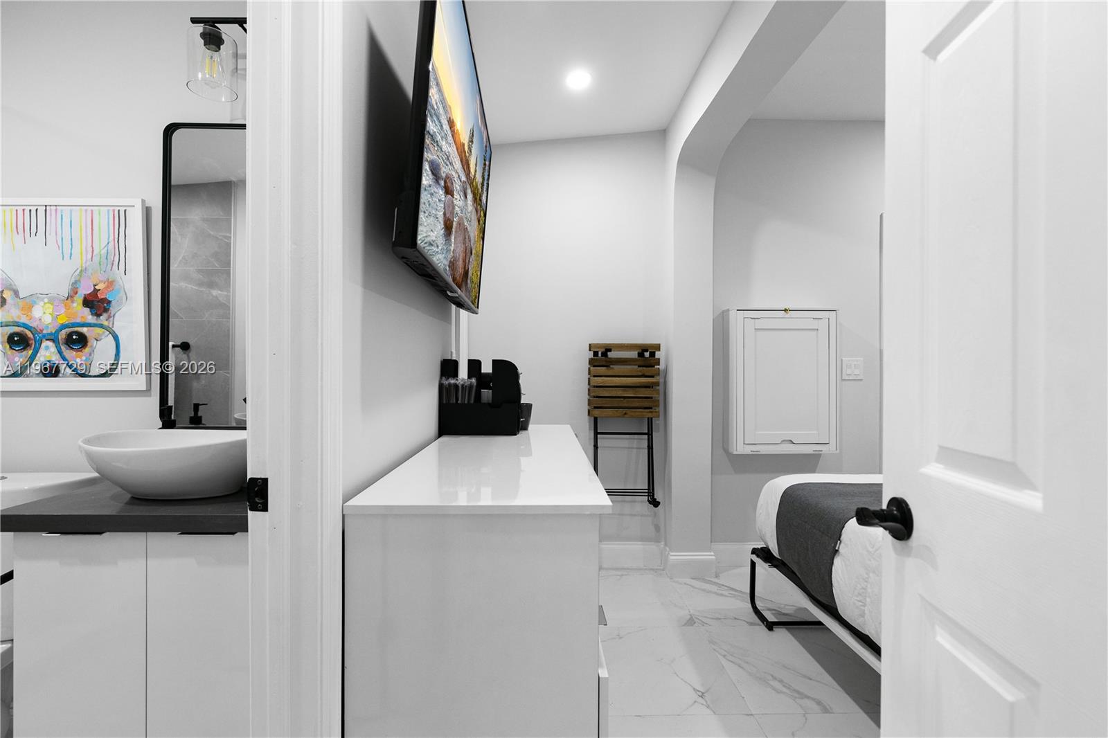   /   кв.футов $ 2026-03-05 0 Фото