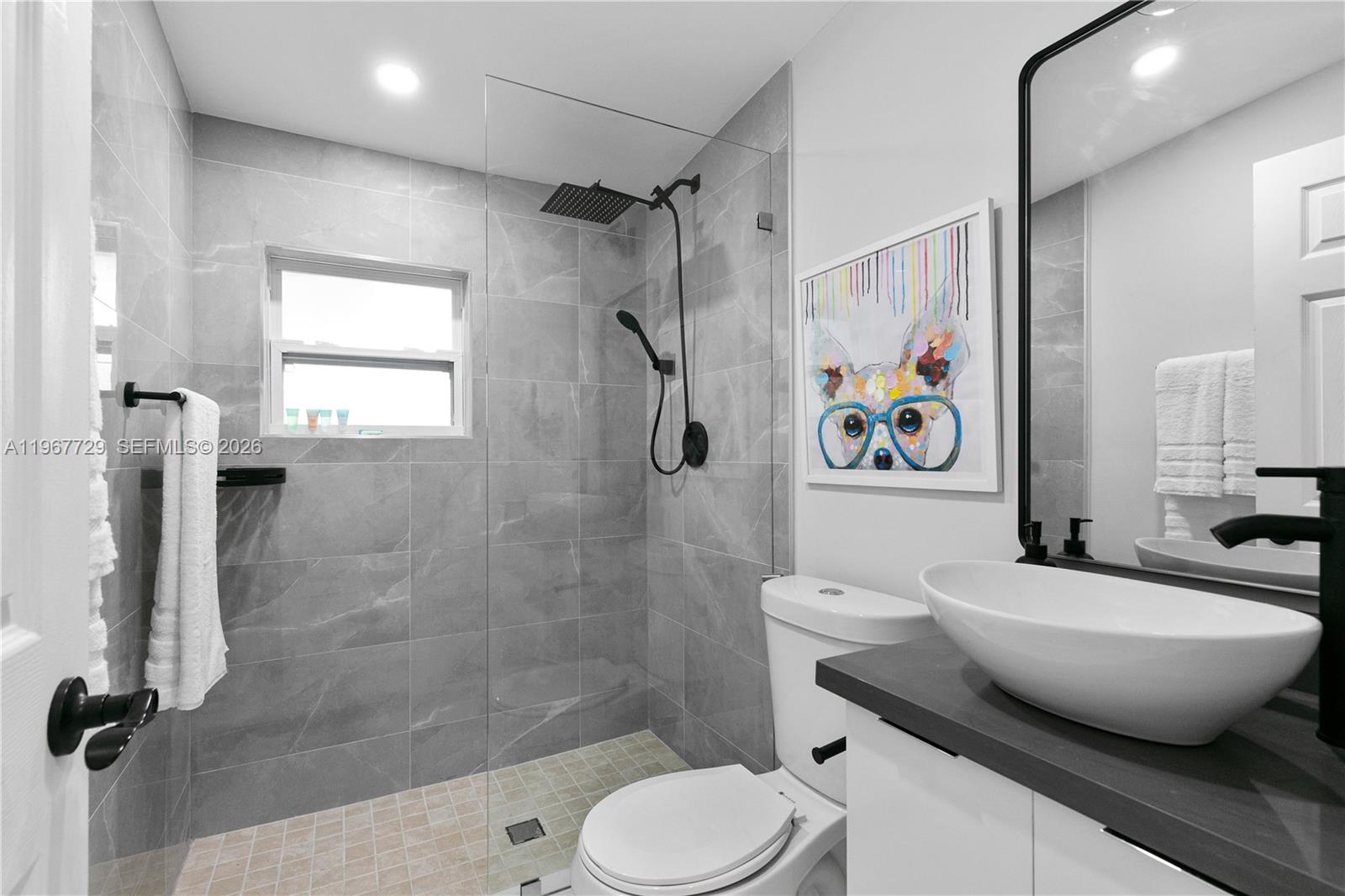   /   кв.футов $ 2026-03-05 0 Фото