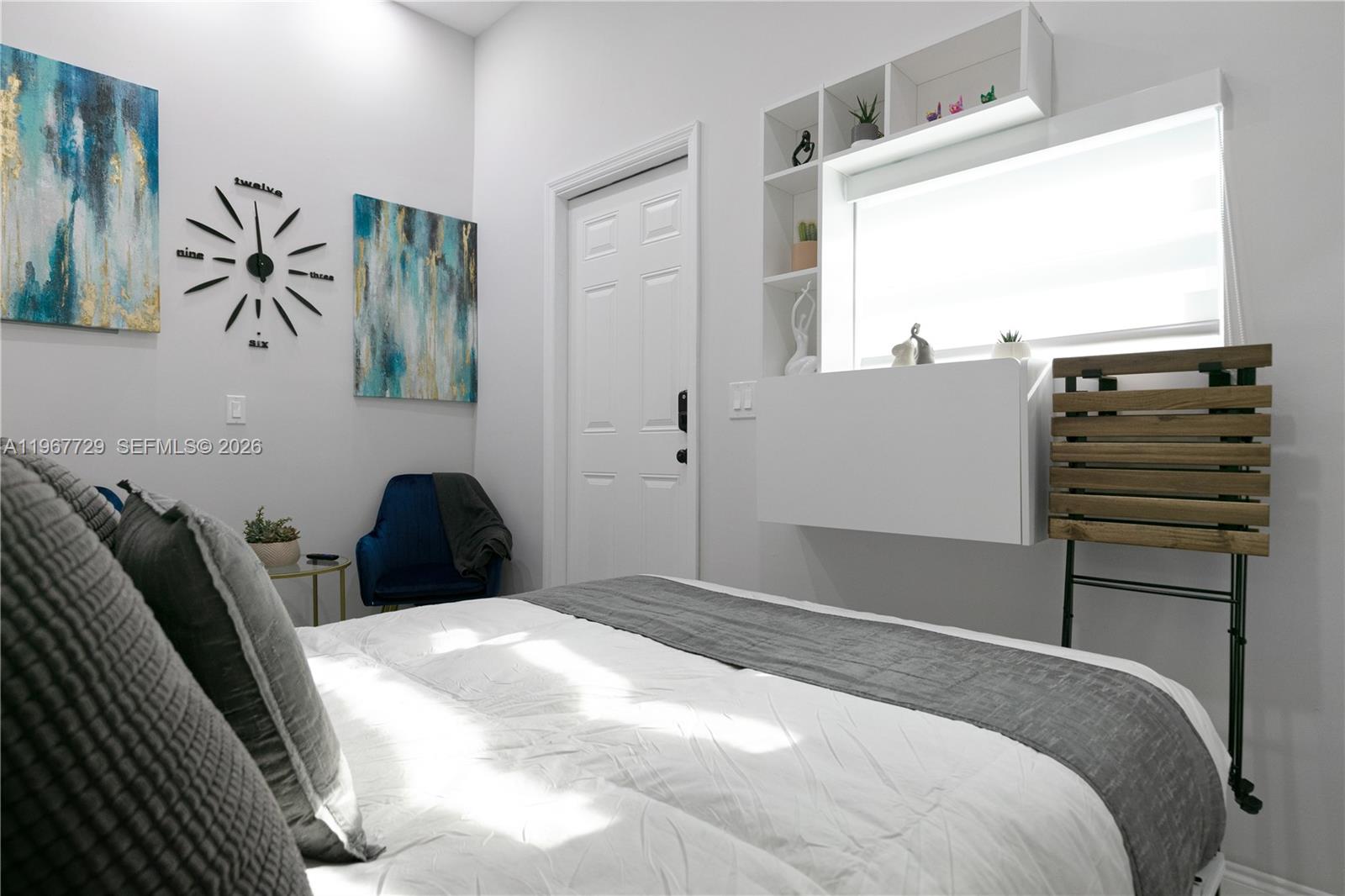   /   кв.футов $ 2026-03-05 0 Фото