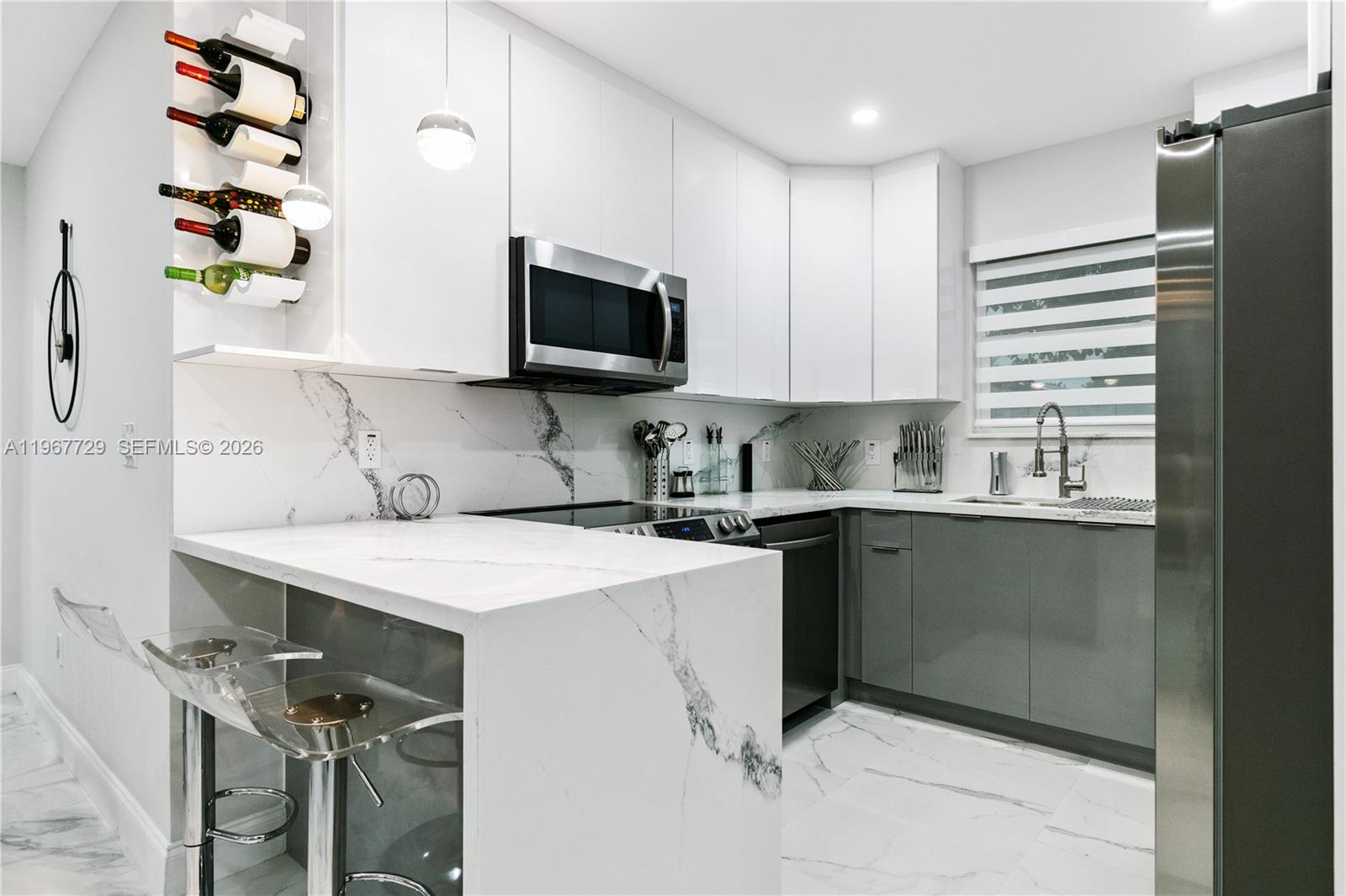   /   кв.футов $ 2026-03-05 0 Фото