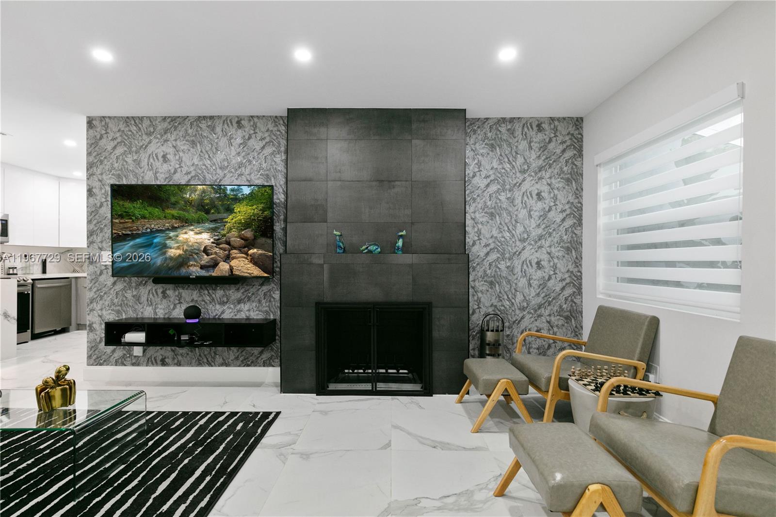   /   кв.футов $ 2026-03-05 0 Фото