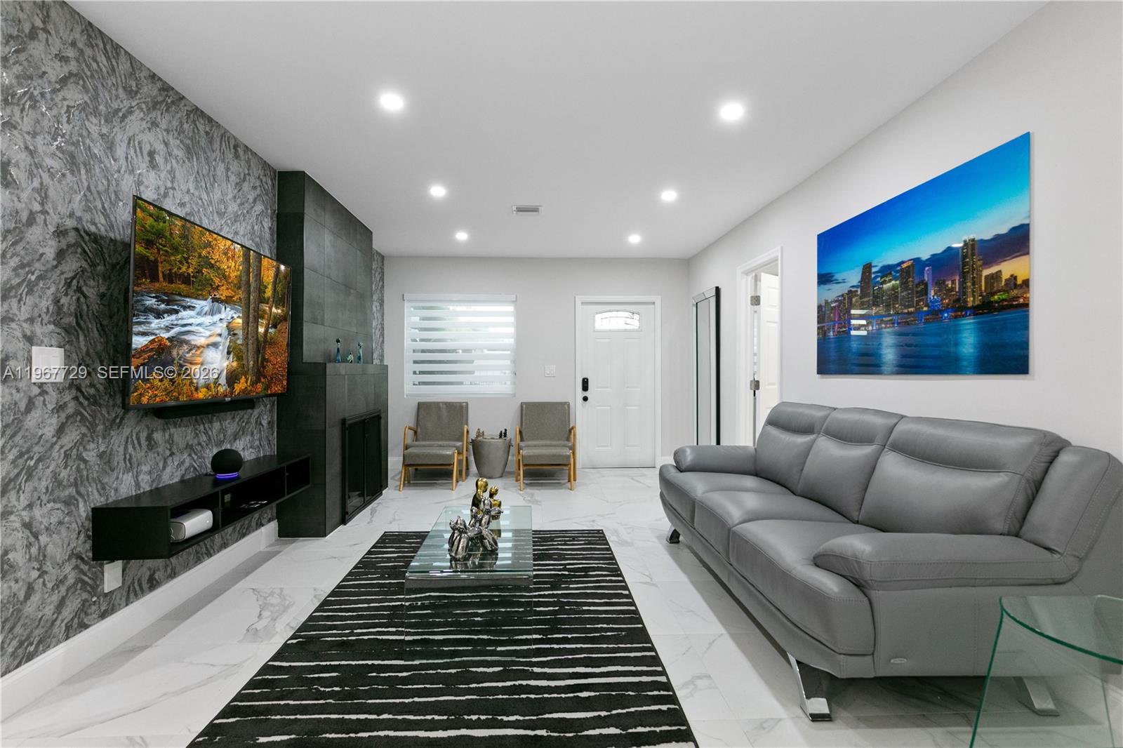   /   кв.футов $ 2026-03-05 0 Фото