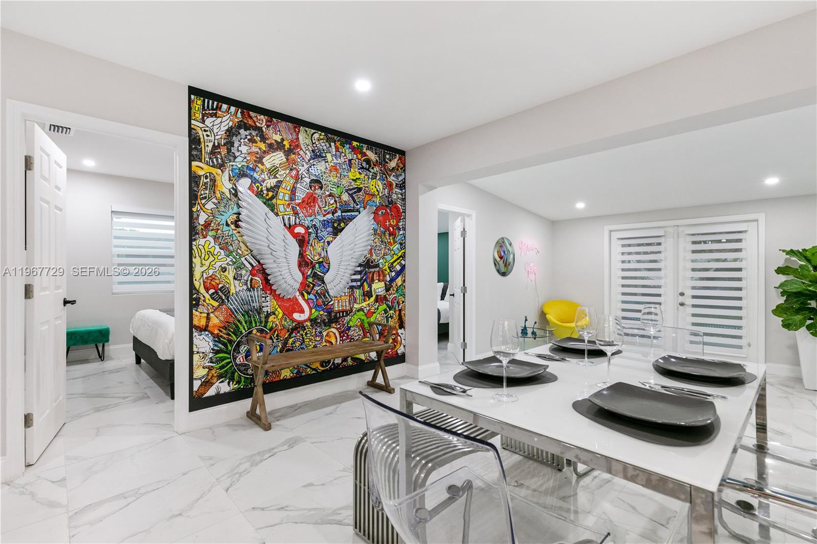   /   кв.футов $ 2026-03-05 0 Фото