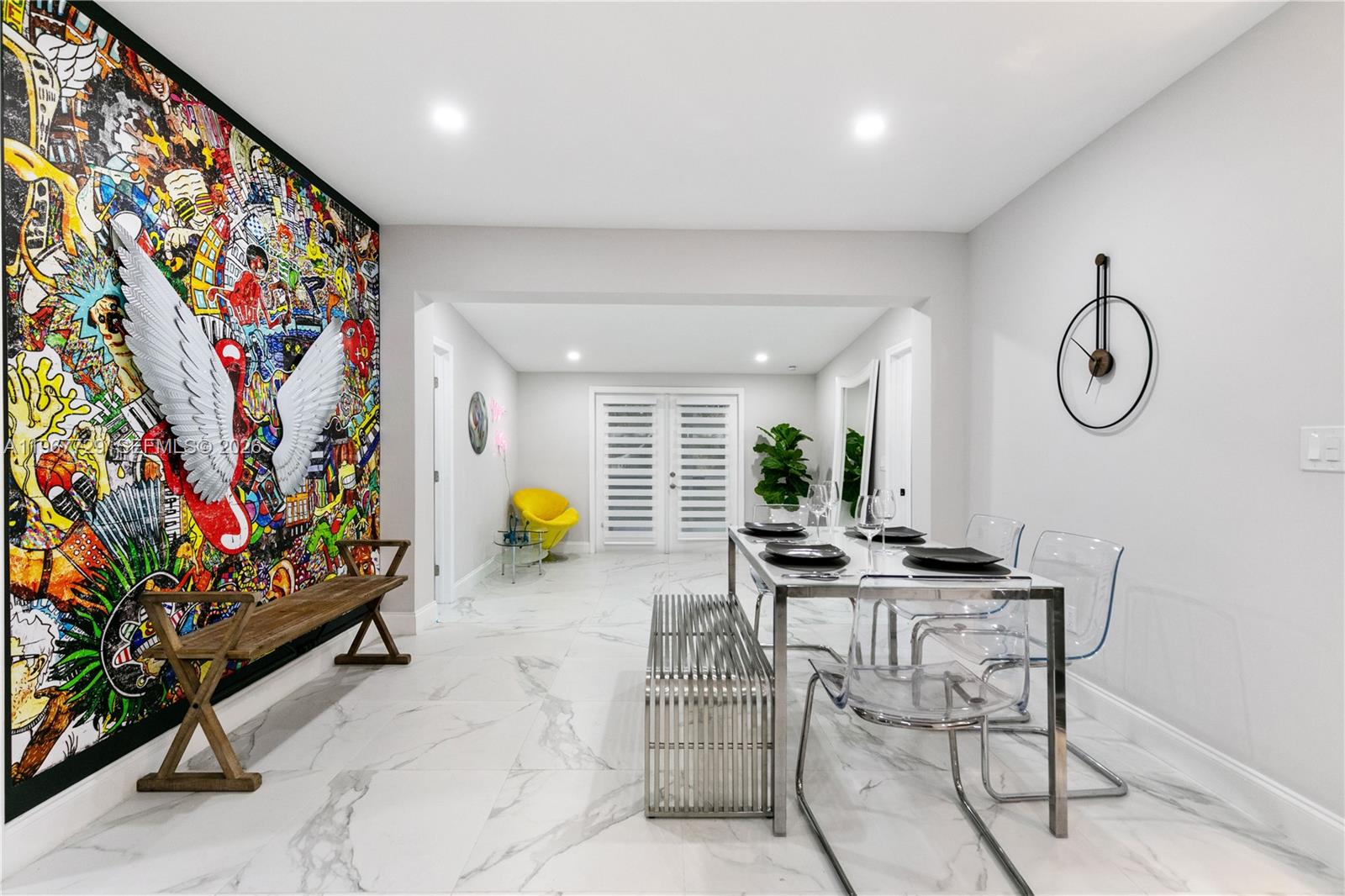   /   кв.футов $ 2026-03-05 0 Фото