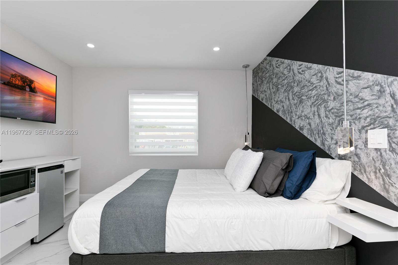   /   кв.футов $ 2026-03-05 0 Фото