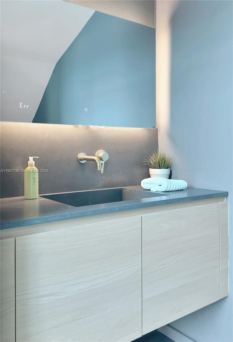   /  2809 кв.футов $ 2026-02-18 0 Фото