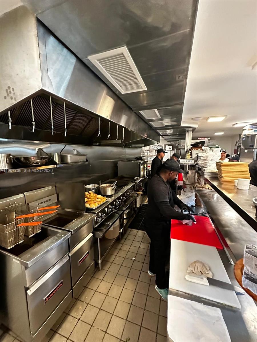 Ver detalles / sq. ft. $ 2026-02-18 0 foto