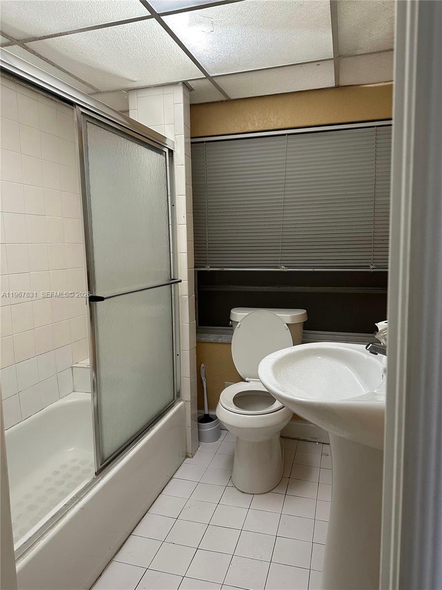   /  3244 кв.футов $ 2026-02-18 0 Фото