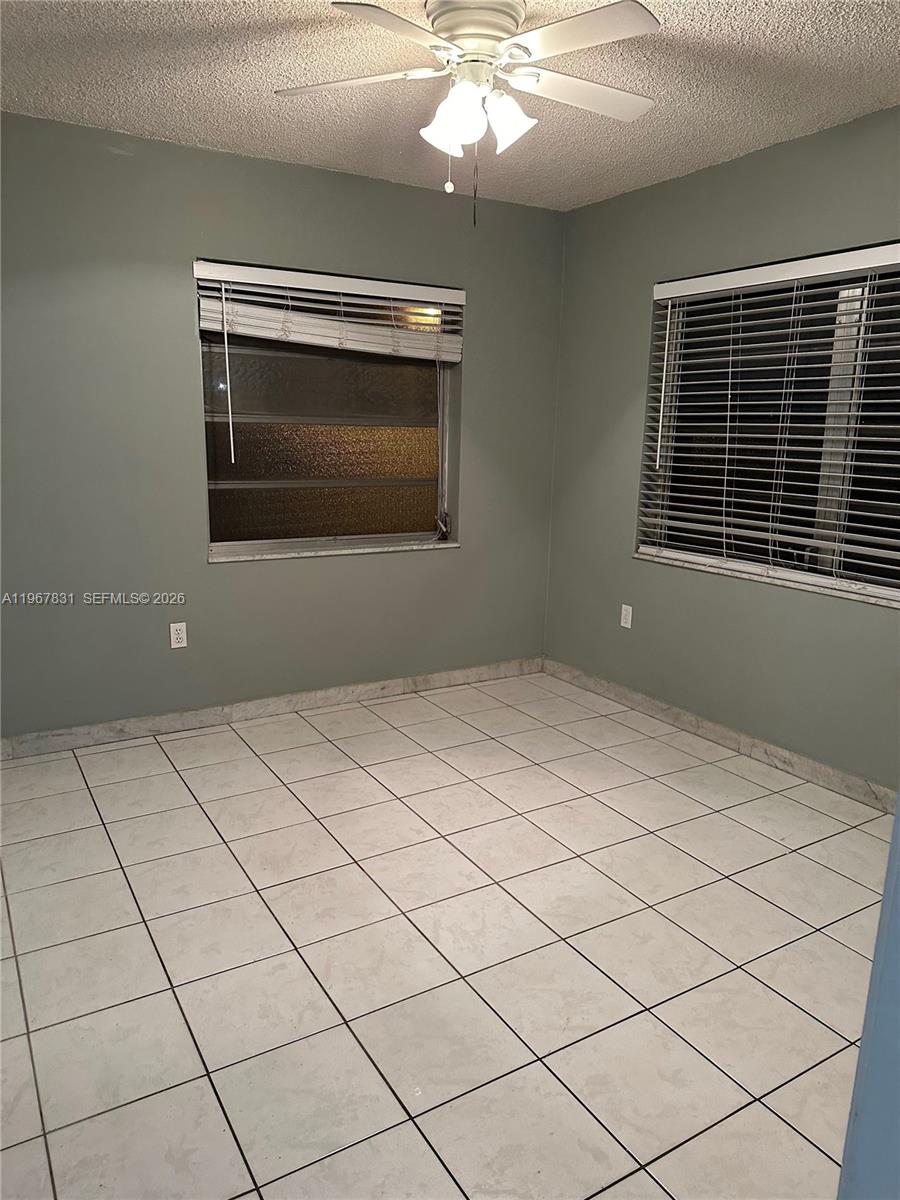   /  3244 кв.футов $ 2026-02-18 0 Фото