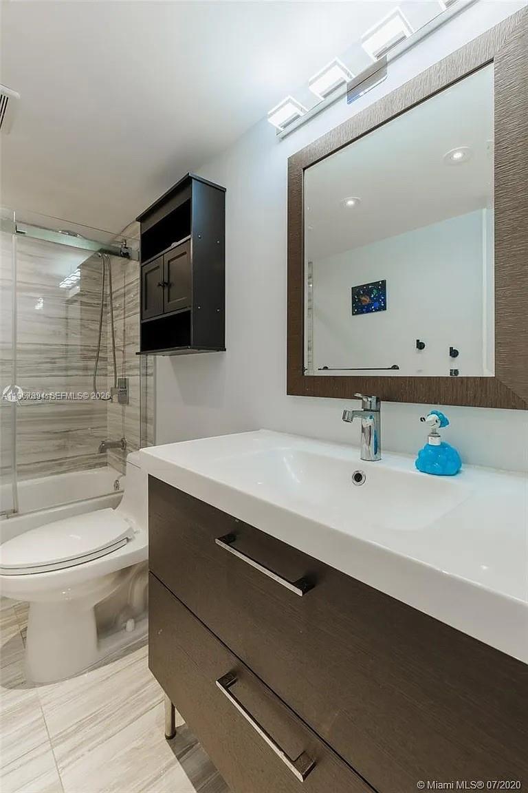 Photo of 219 14th Ave  #307, Hallandale Beach, Florida, 33009 - 