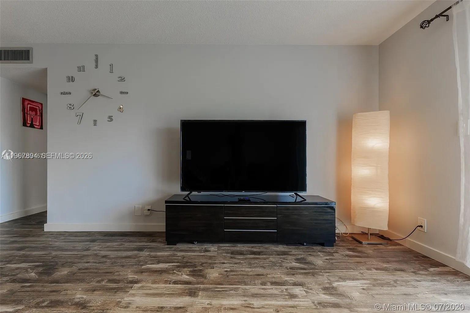 Photo of 219 14th Ave  #307, Hallandale Beach, Florida, 33009 - 