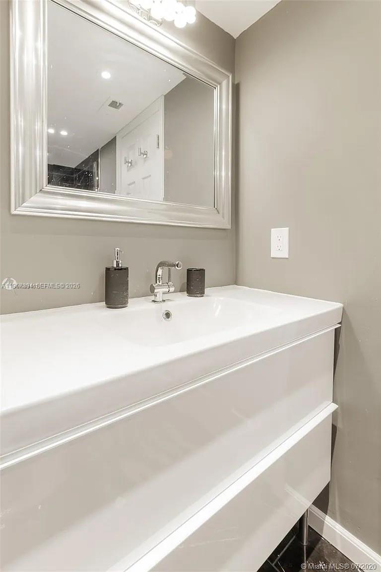 Photo of 219 14th Ave  #307, Hallandale Beach, Florida, 33009 - 