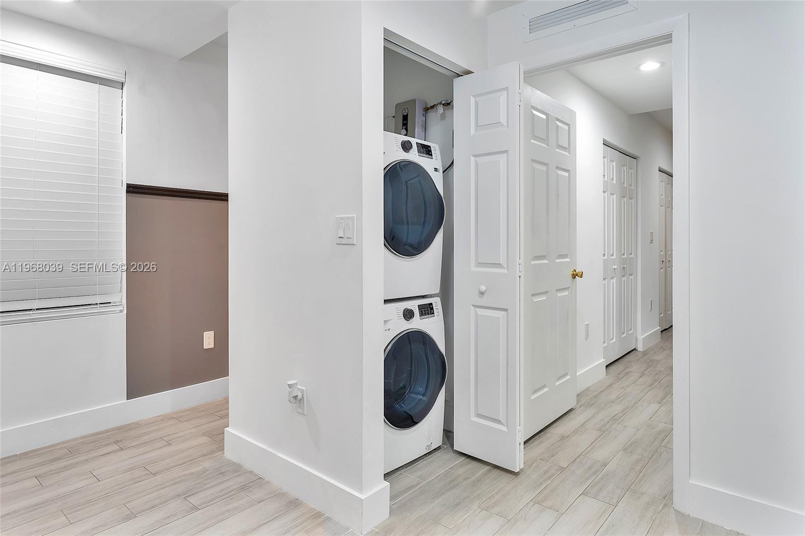   /  5800 кв.футов $ 2026-02-18 0 Фото