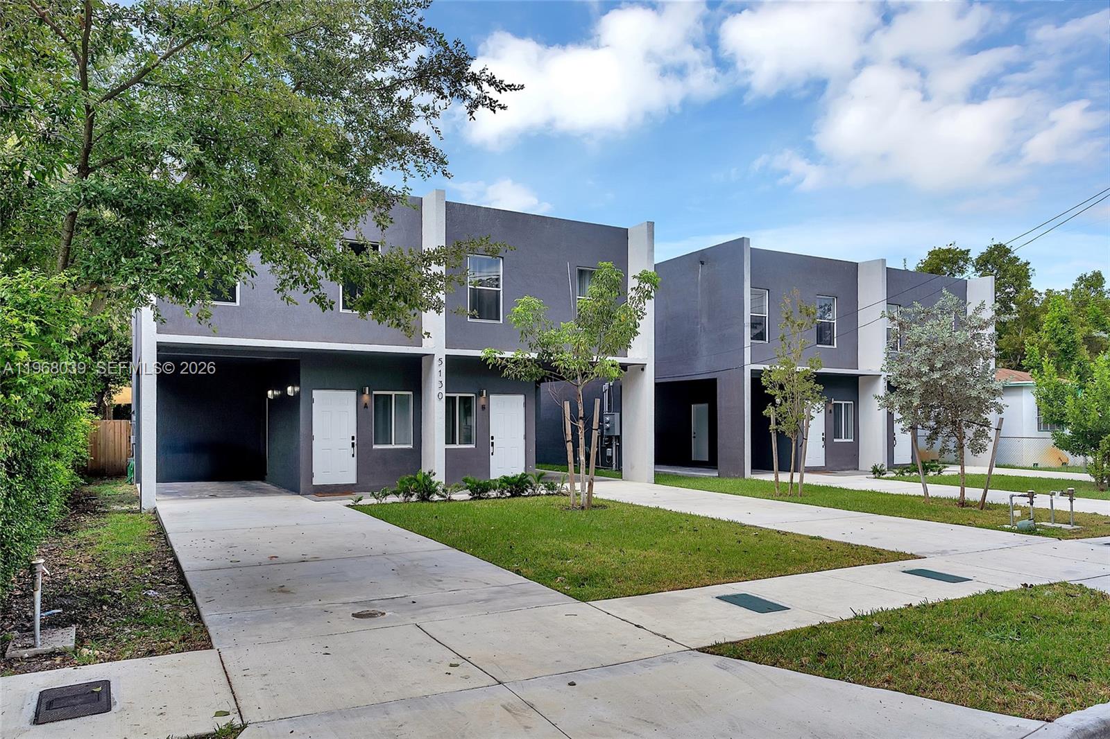   /  5800 кв.футов $ 2026-02-18 0 Фото