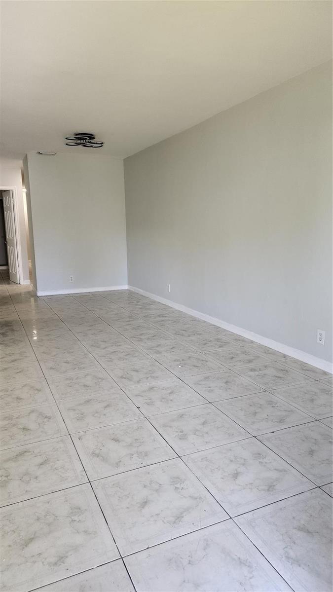 Ver detalles / 0 2498 sq. ft. $ 2026-06-09 0 foto