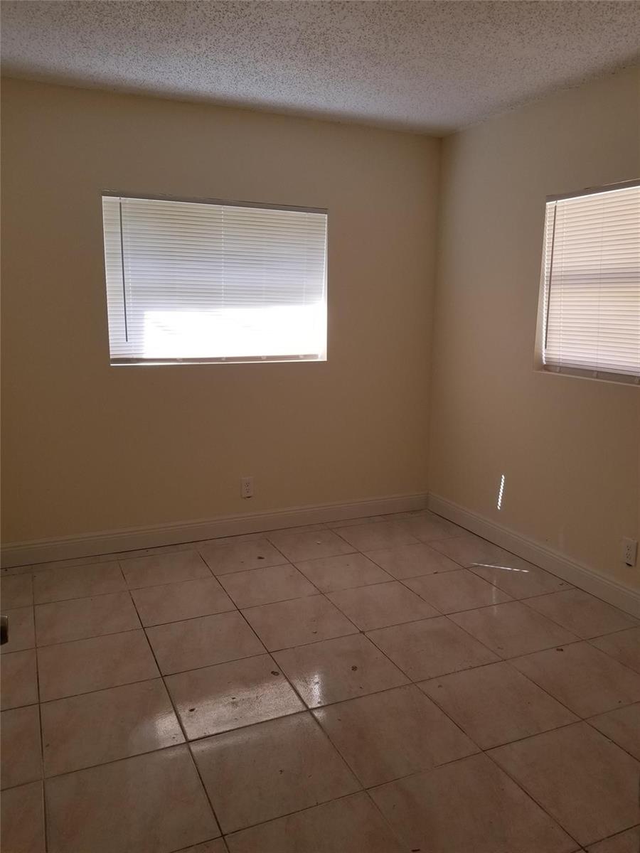 Ver detalles / 0 2498 sq. ft. $ 2026-06-09 0 foto