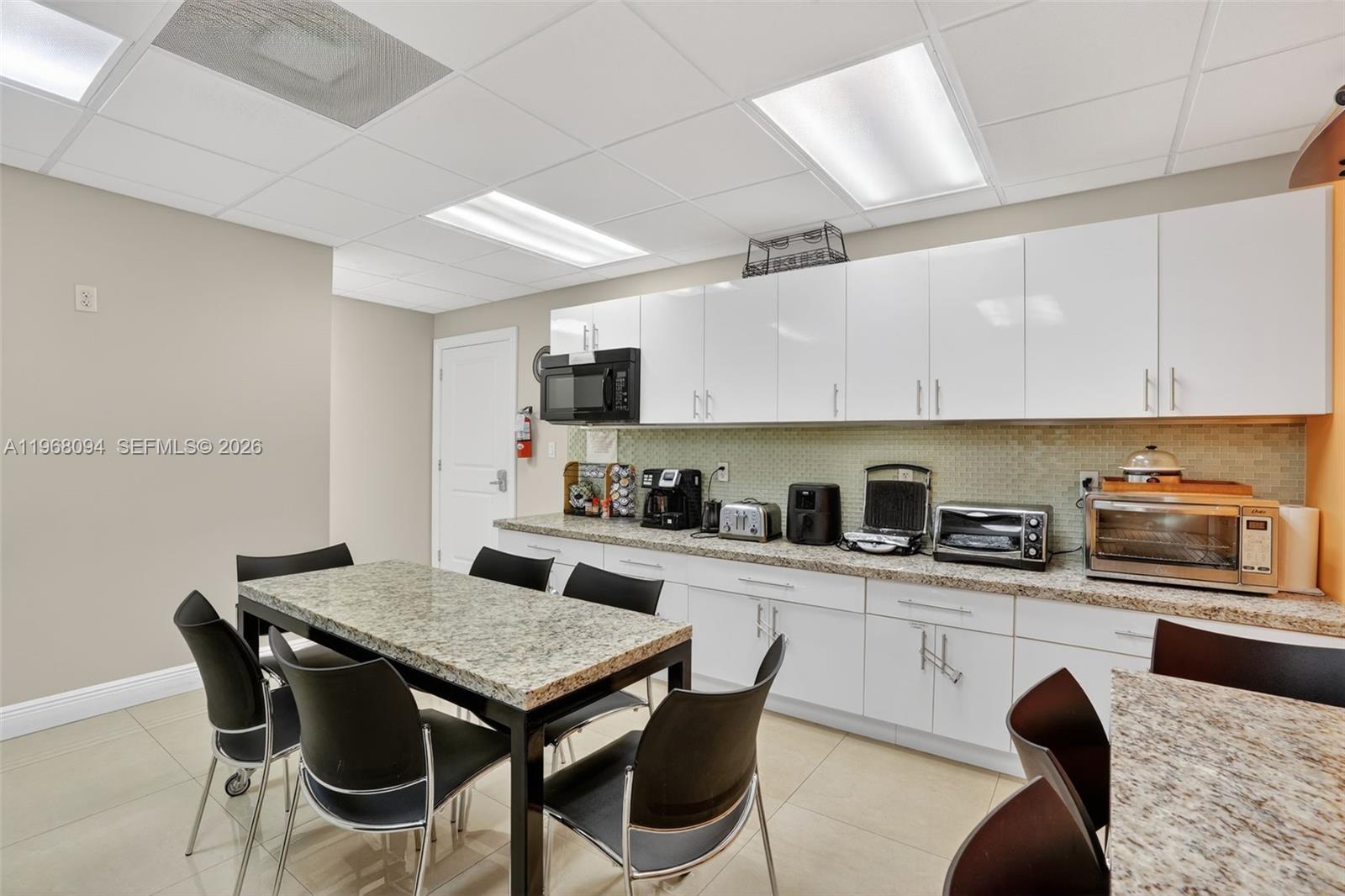 A-202 & A-204  /   кв.футов $ 2026-02-18 0 Фото