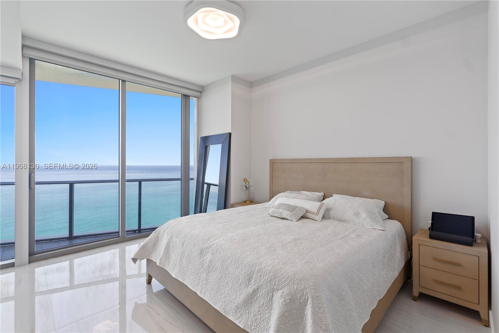 4003 2 / 3 1447 кв.футов $ 2026-02-18 0 Фото