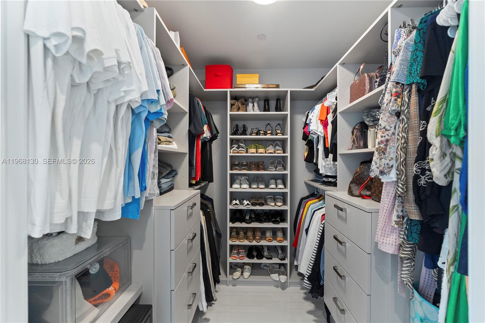 4003 2 / 3 1447 кв.футов $ 2026-02-18 0 Фото