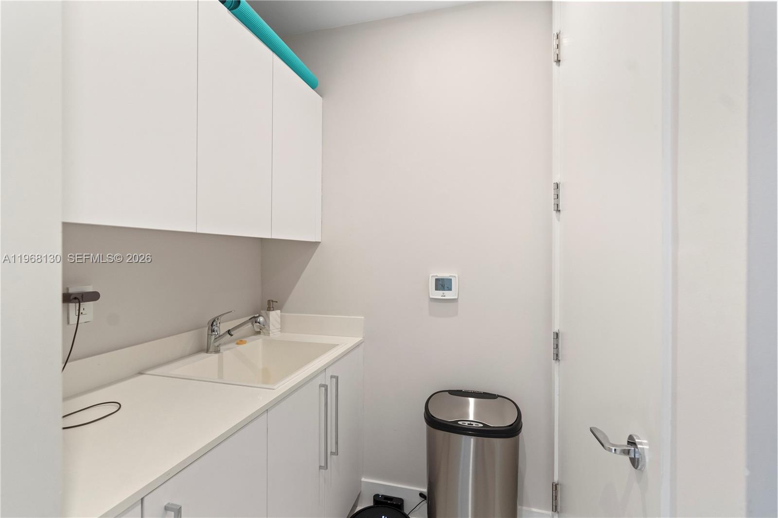 4003 2 / 3 1447 кв.футов $ 2026-02-18 0 Фото