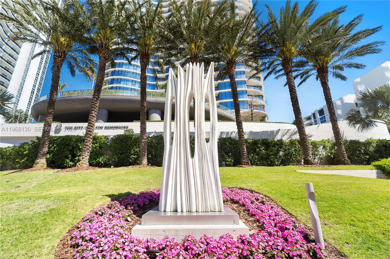 4003 2 / 3 1447 кв.футов $ 2026-02-18 0 Фото