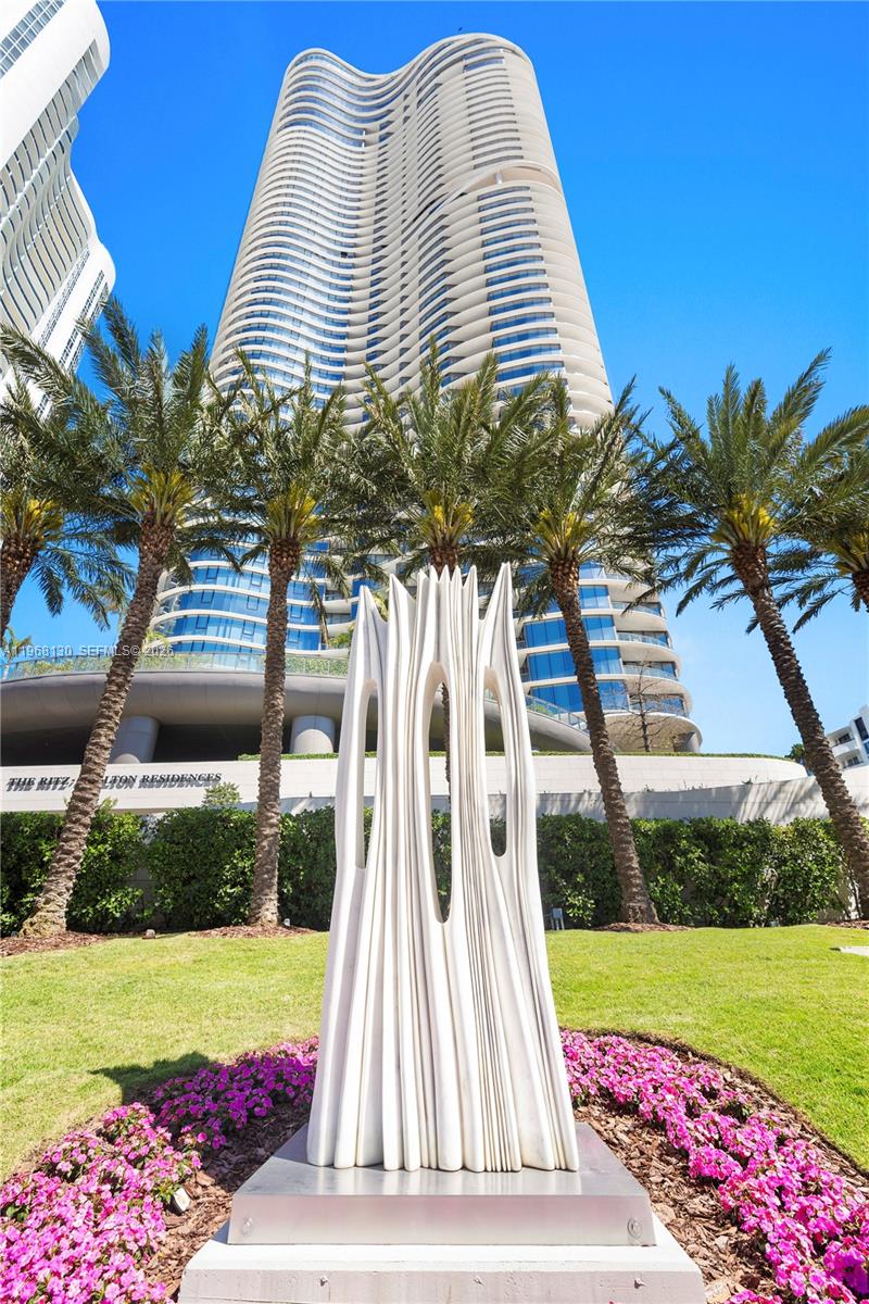 4003 2 / 3 1447 кв.футов $ 2026-02-18 0 Фото