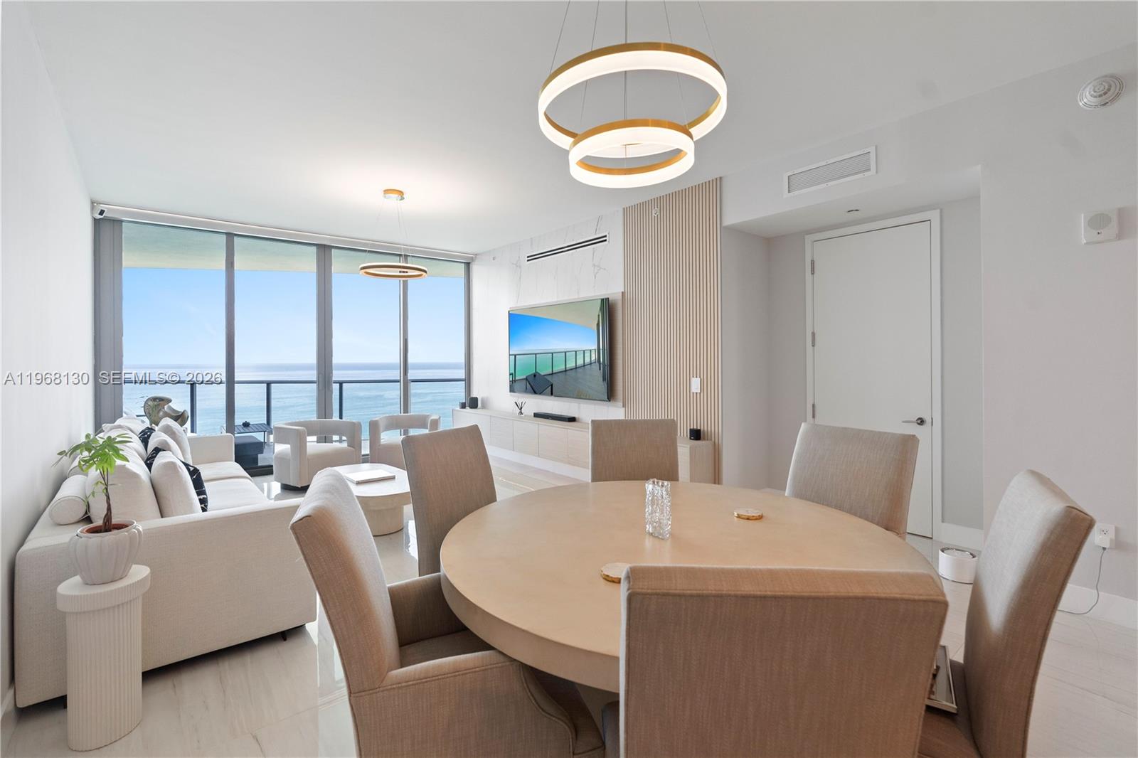 4003 2 / 3 1447 кв.футов $ 2026-02-18 0 Фото