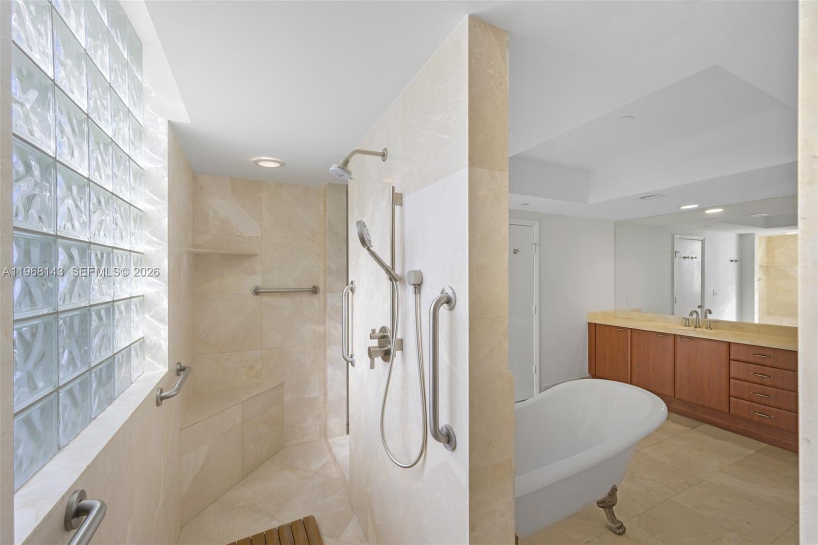 Photo of 3301 183  #2209, Aventura, Florida, 33160 - 